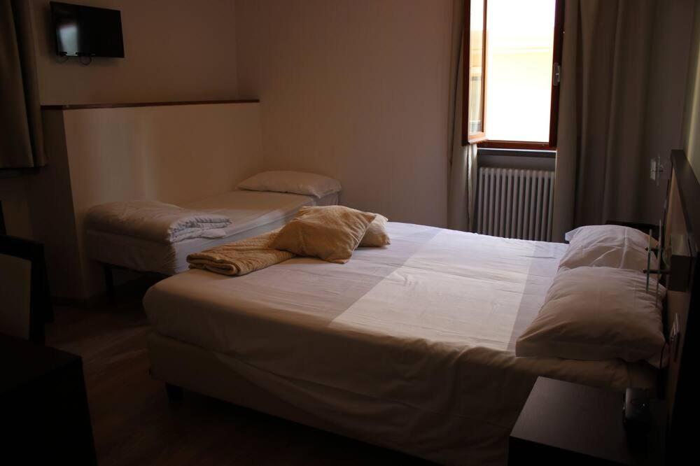 Albergo Ristorante Bismantova Castelnovo ne' Monti Dış mekan fotoğraf